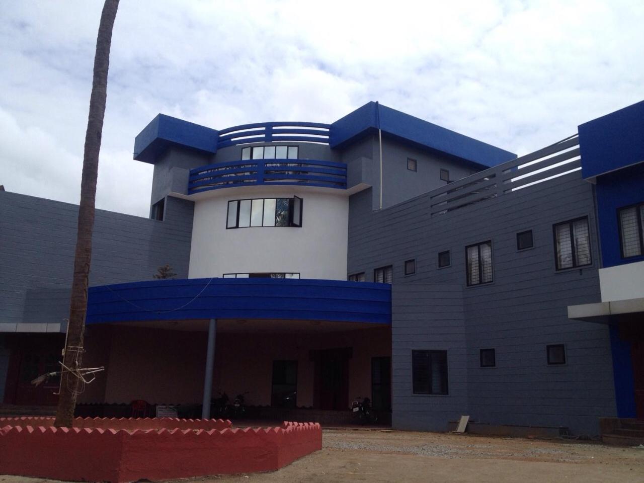 Kallada Golden Hotel Thrissur Exterior foto